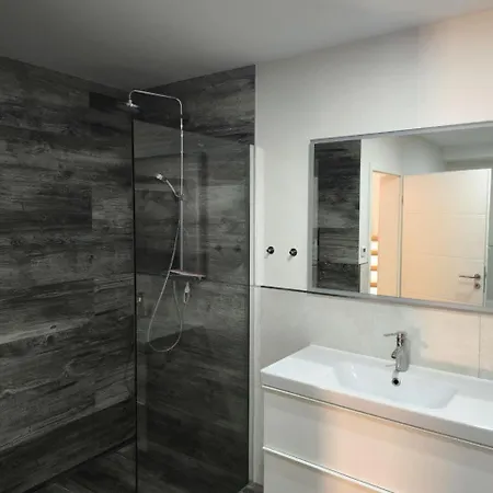 홈스테이 Messezimmer Naehe Messe *